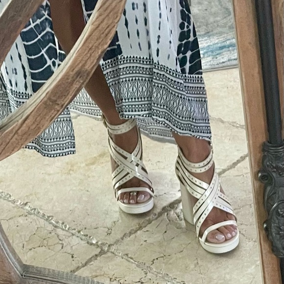 NIB Vince Camuto Nanthie Platform Women's Sandal in Warm Vanilla size 9 - Picture 6 of 10